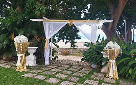 Whispering Bamboo Cove Resort